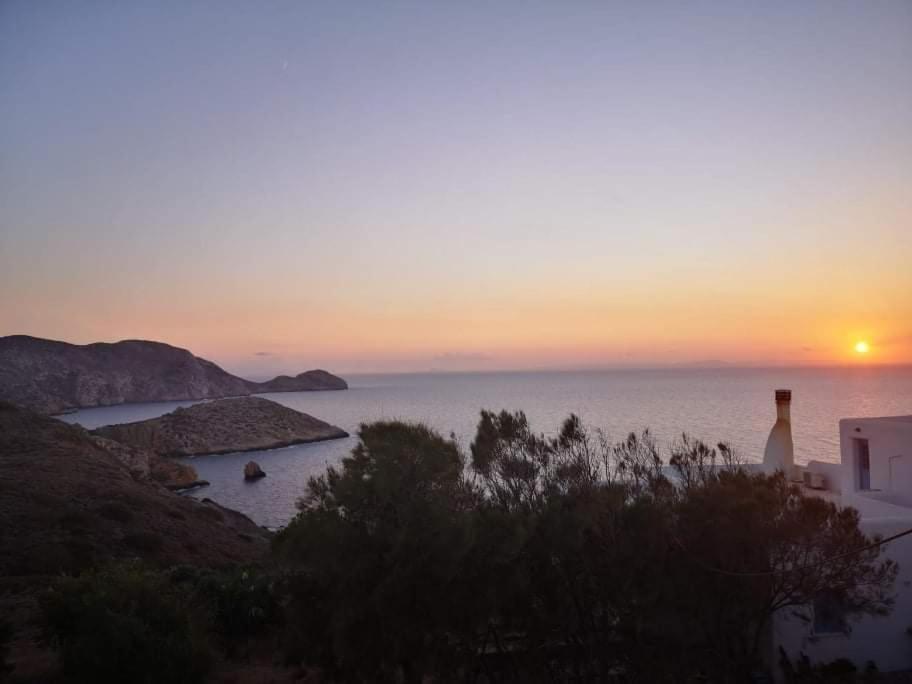 Syros Apartments Suites Chryssonisos Kini Екстериор снимка