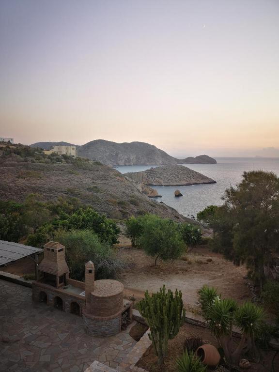 Syros Apartments Suites Chryssonisos Kini Екстериор снимка