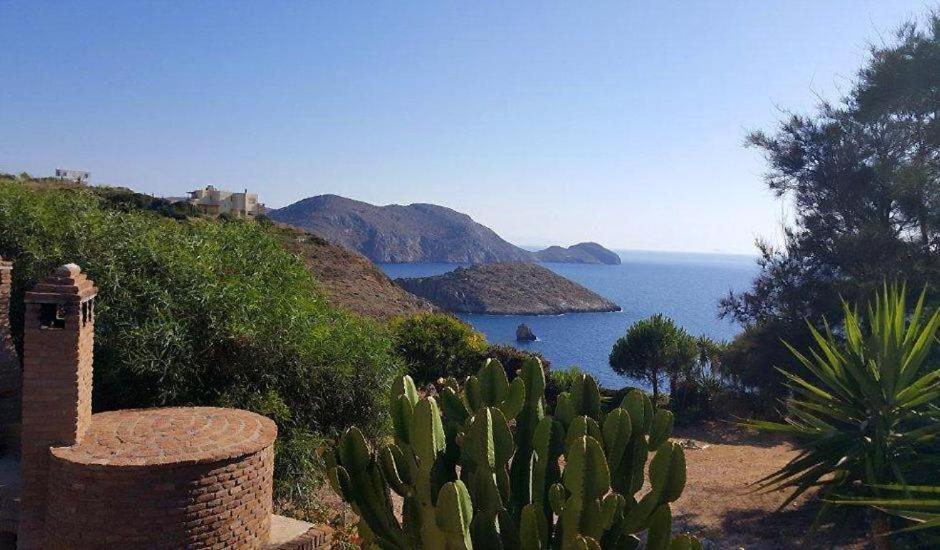 Syros Apartments Suites Chryssonisos Kini Екстериор снимка