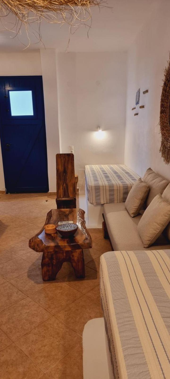 Syros Apartments Suites Chryssonisos Kini Екстериор снимка