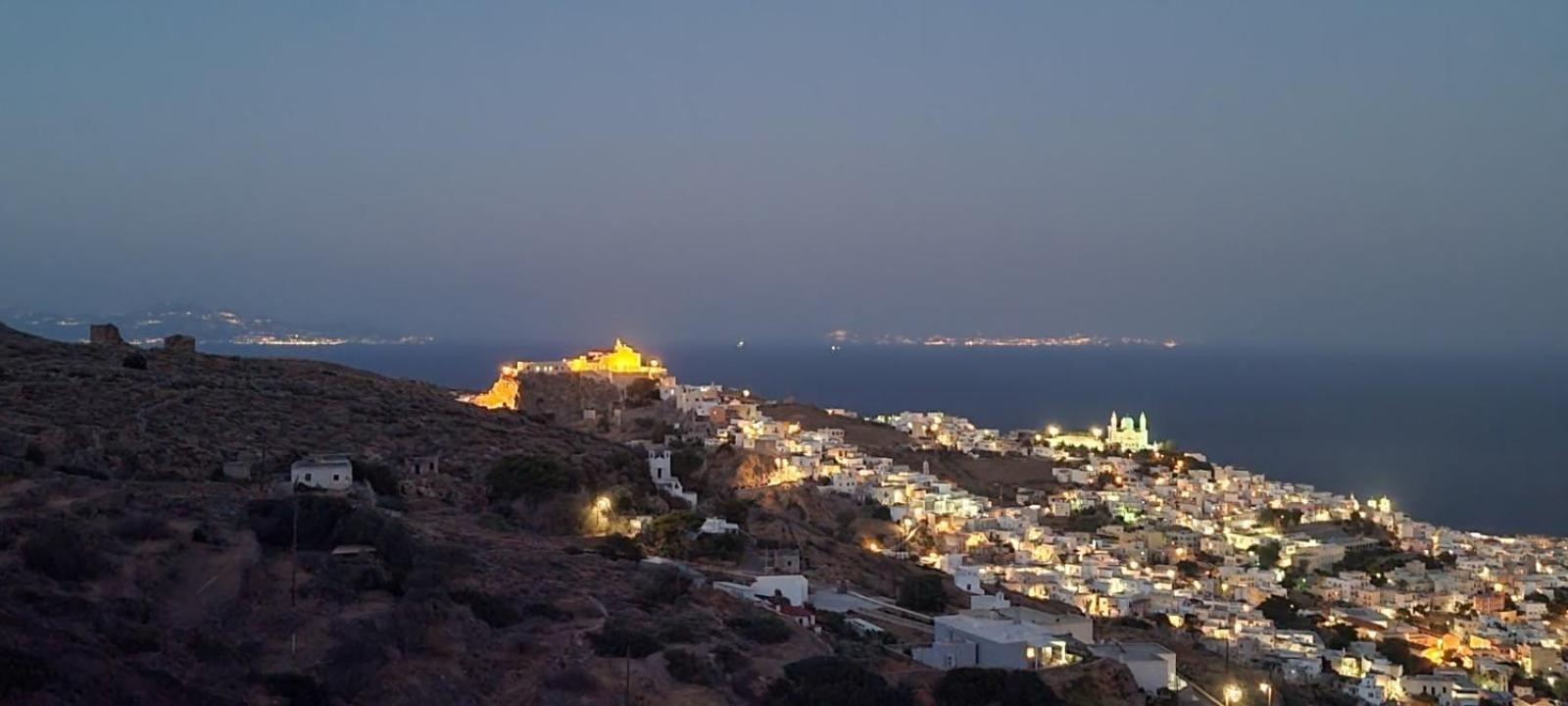 Syros Apartments Suites Chryssonisos Kini Екстериор снимка