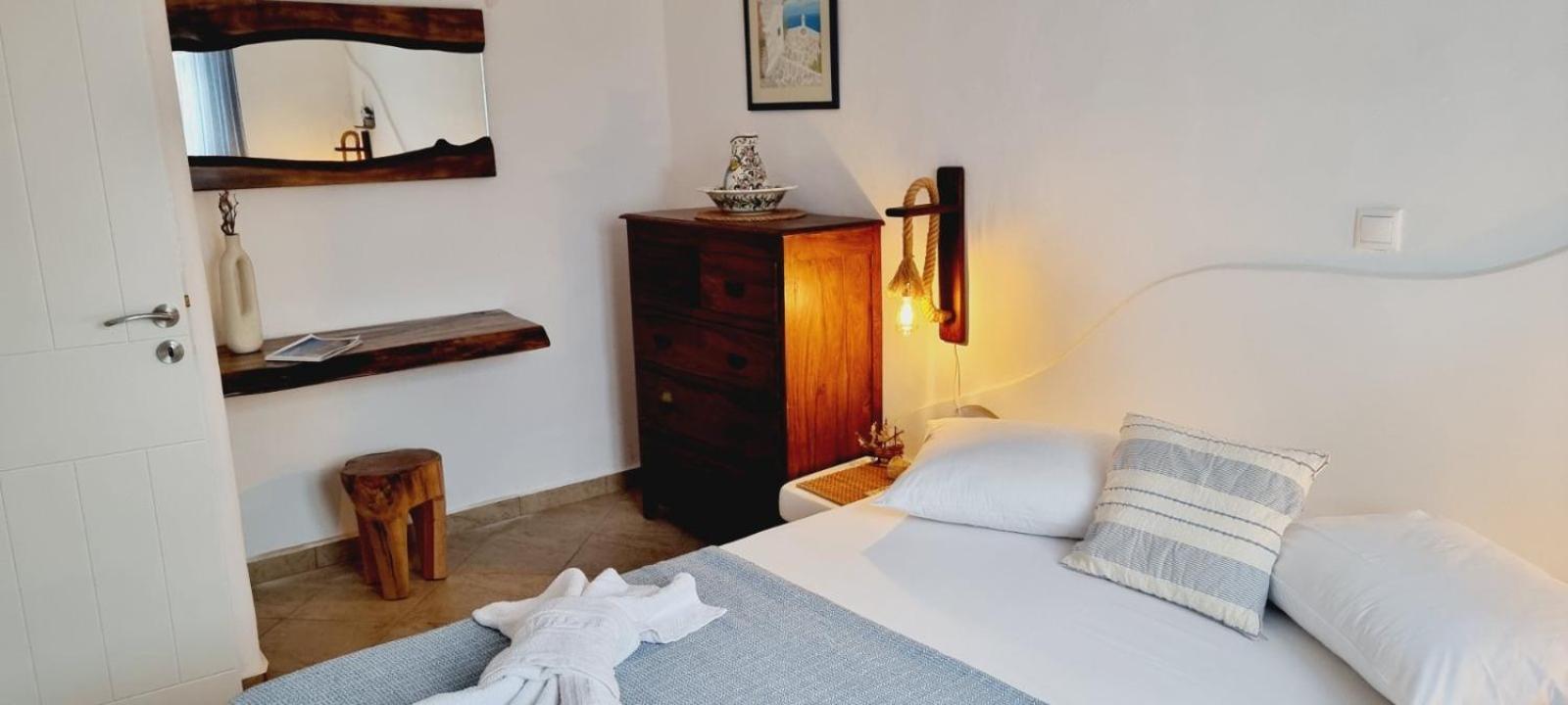 Syros Apartments Suites Chryssonisos Kini Екстериор снимка